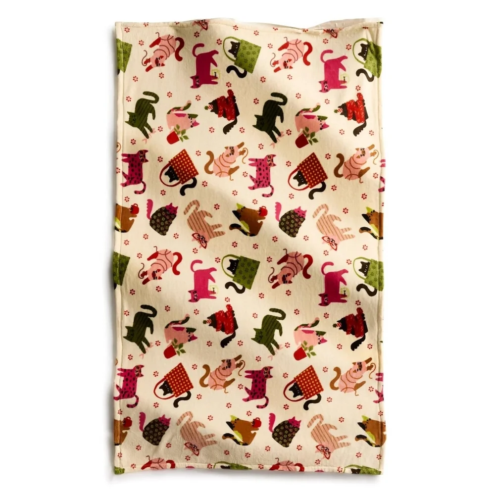 Vera Bradley Herding Cats Seedpearl Outlet Essential Throw Blanket in fleece